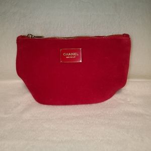 Chanel Cosmetic/Makeup Bag/Pouch Velvet Red, brand new